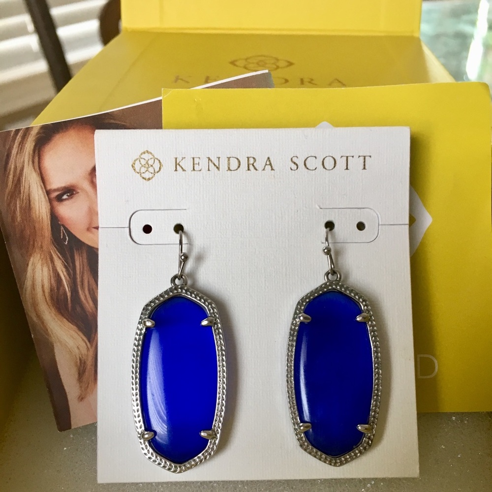NWOT Kendra Scott Elle Earrings